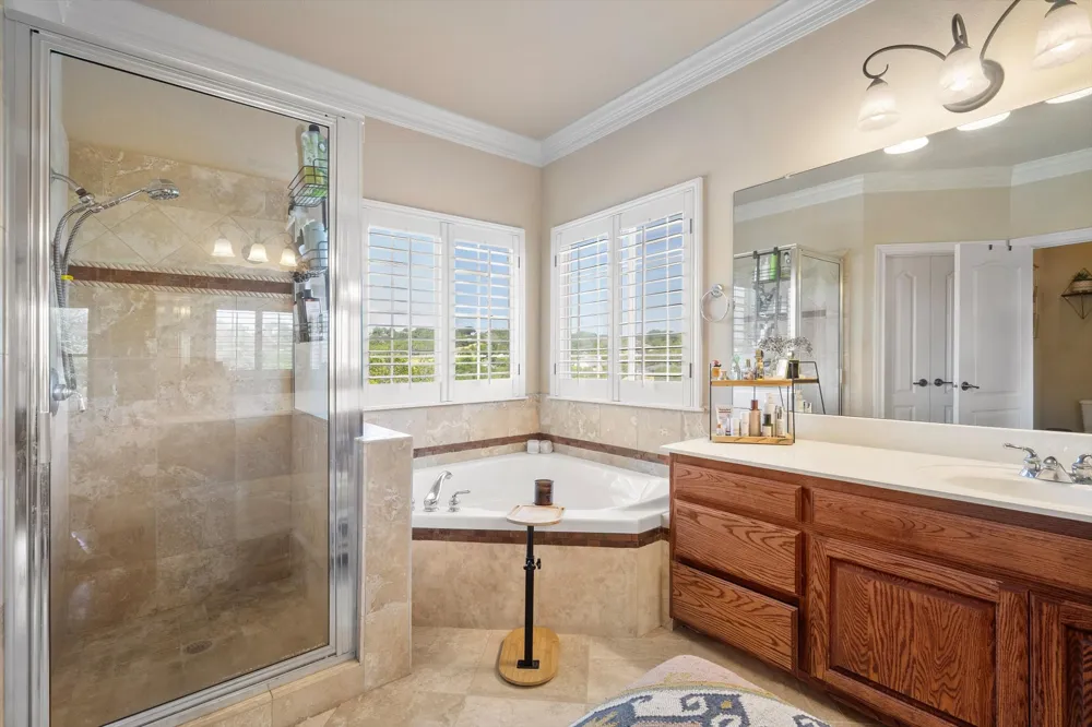 20503 Houston Cove Lago Vista, TX 78645