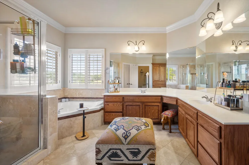 20503 Houston Cove Lago Vista, TX 78645