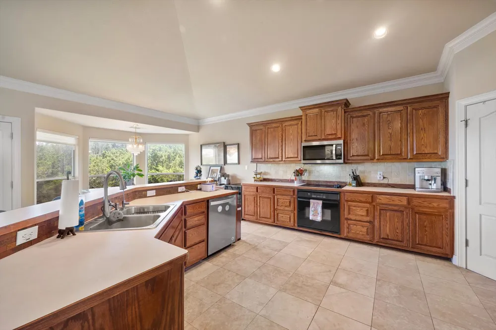 20503 Houston Cove Lago Vista, TX 78645