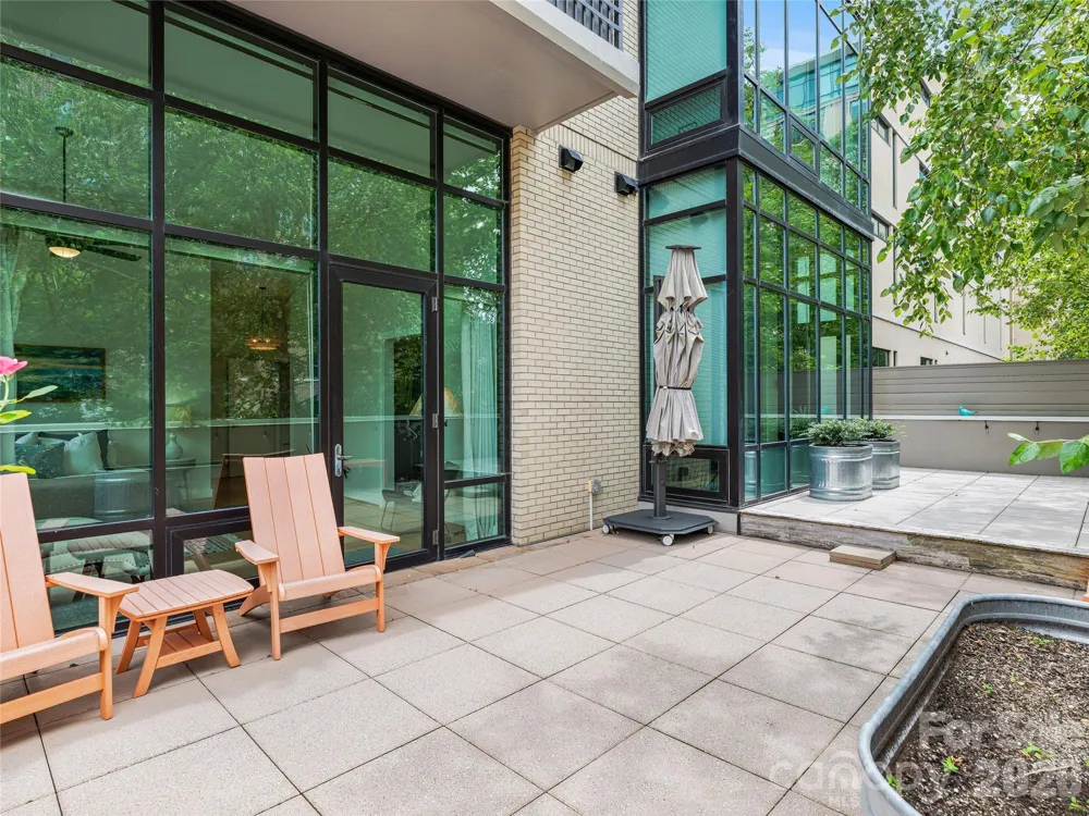 60 Market Street #117 Asheville, NC 28801