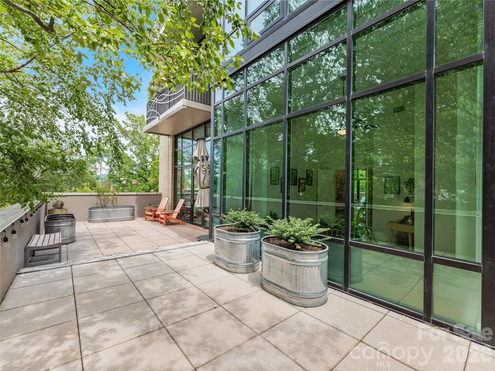 60 Market Street #117 Asheville, NC 28801