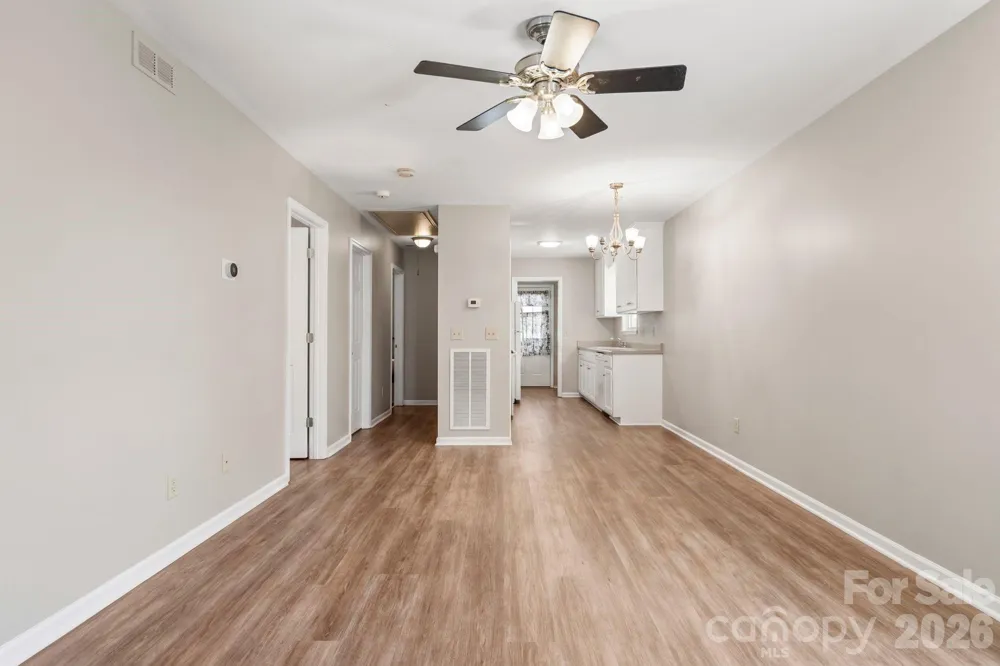 206 Oakland Avenue Greer, SC 29650