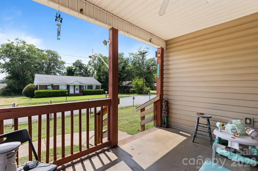 206 Oakland Avenue Greer, SC 29650