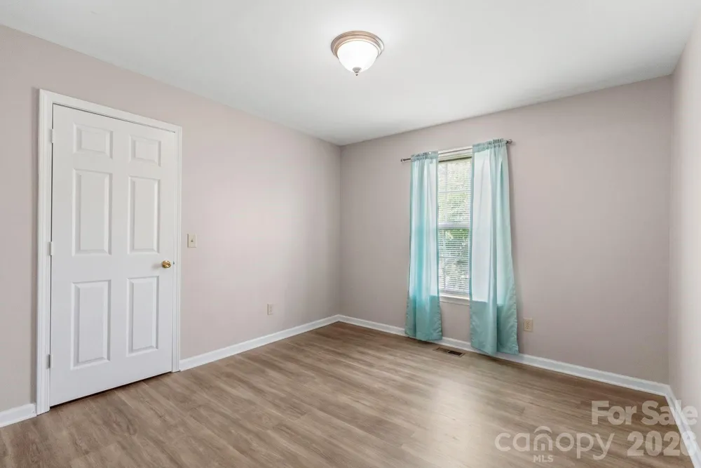 206 Oakland Avenue Greer, SC 29650