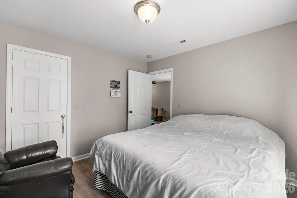 206 Oakland Avenue Greer, SC 29650