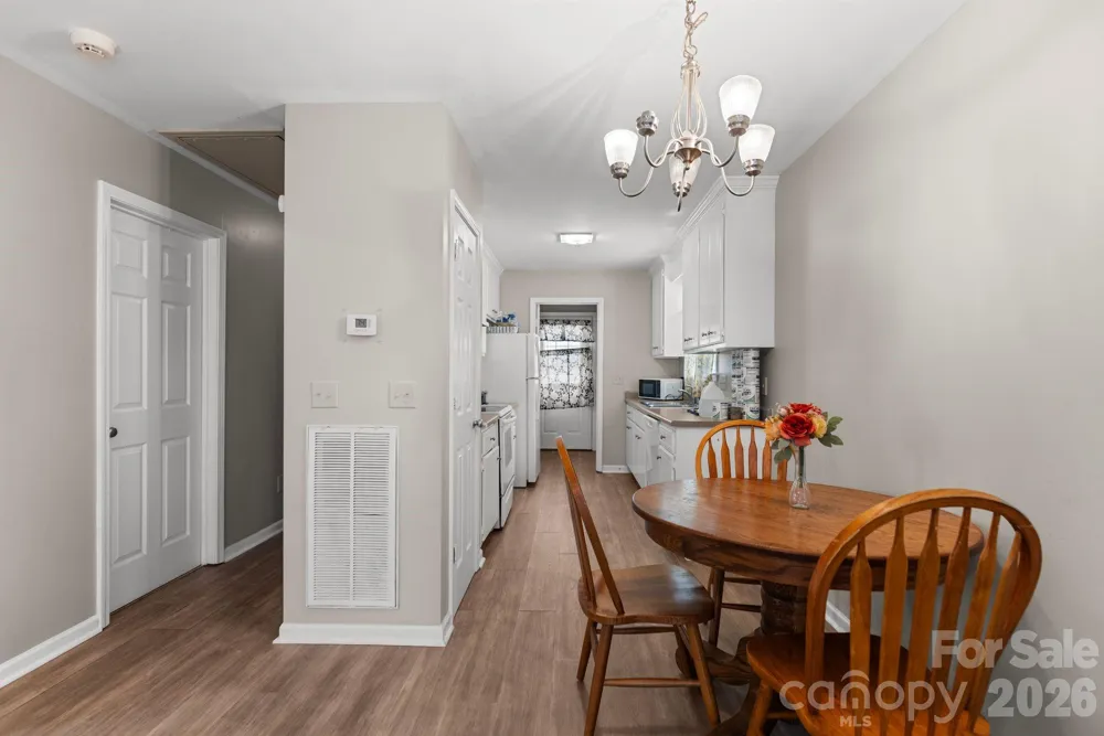 206 Oakland Avenue Greer, SC 29650