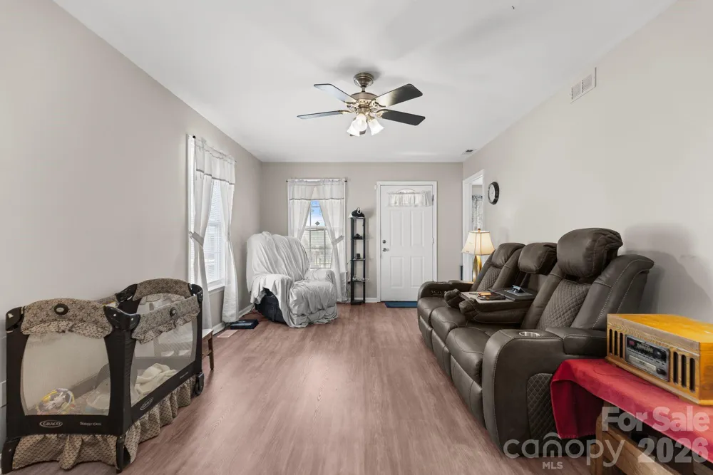 206 Oakland Avenue Greer, SC 29650
