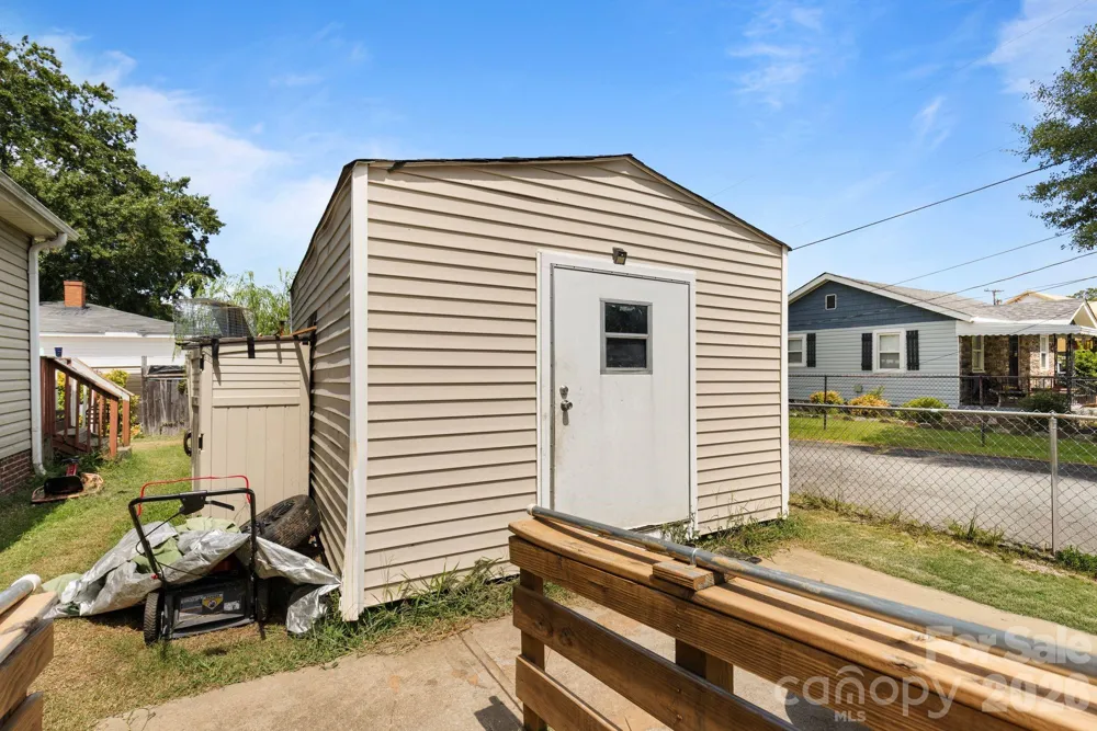 206 Oakland Avenue Greer, SC 29650