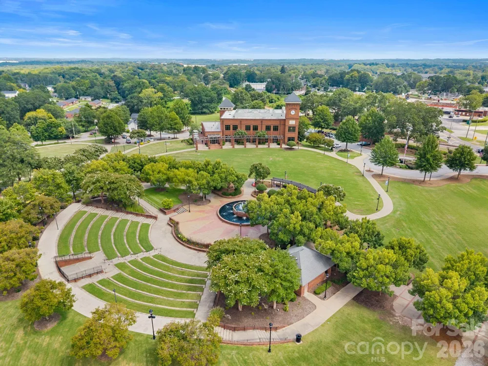 206 Oakland Avenue Greer, SC 29650