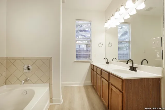 5718 Thunder Oaks San Antonio, TX 78261