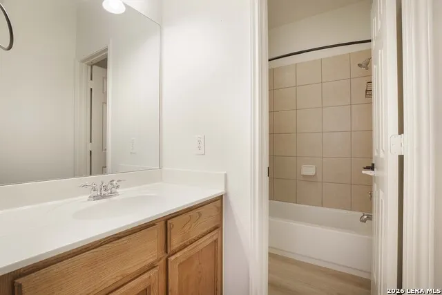 5718 Thunder Oaks San Antonio, TX 78261