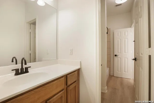 5718 Thunder Oaks San Antonio, TX 78261