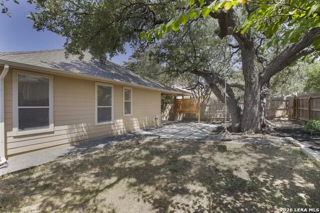 5718 Thunder Oaks San Antonio, TX 78261