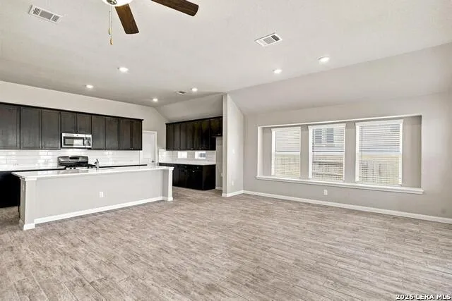 2112 Bailey Forest San Antonio, TX 78253