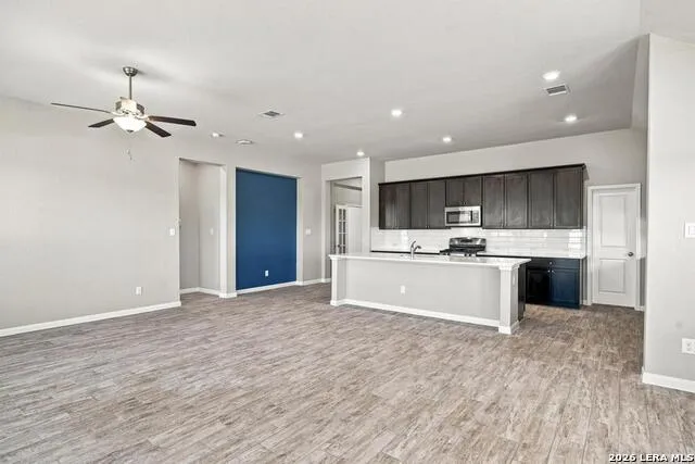 2112 Bailey Forest San Antonio, TX 78253