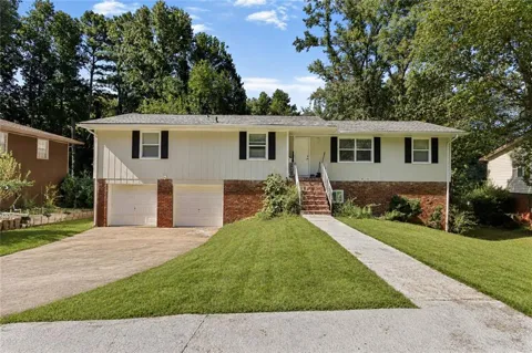 1563 Greenwood Drive