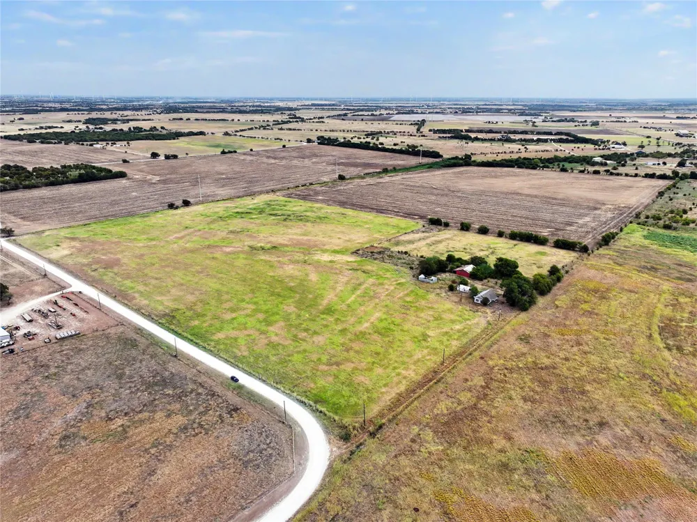 272 HCR-3106 Abbott, TX 76621