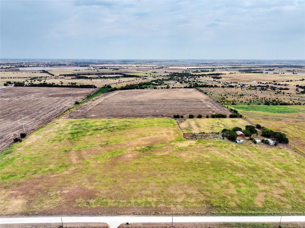 272 HCR-3106 Abbott, TX 76621