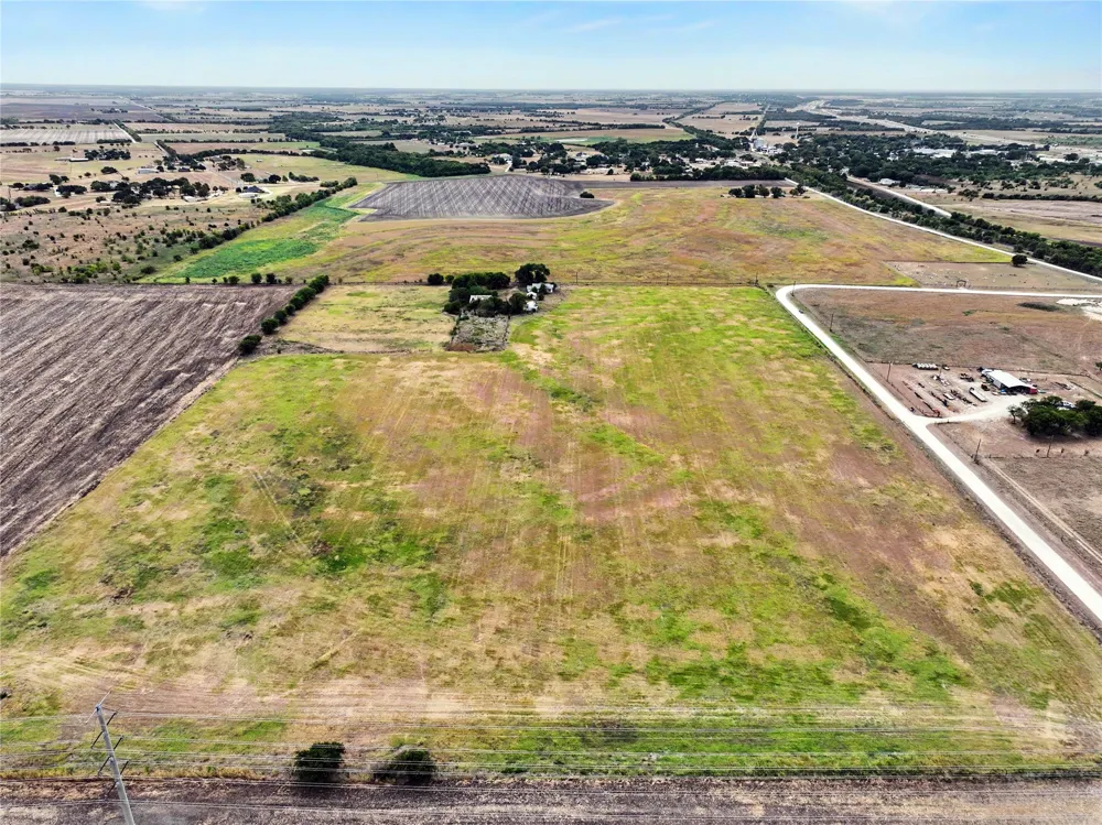 272 HCR-3106 Abbott, TX 76621