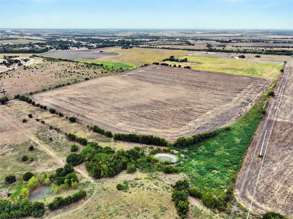 272 HCR-3106 Abbott, TX 76621