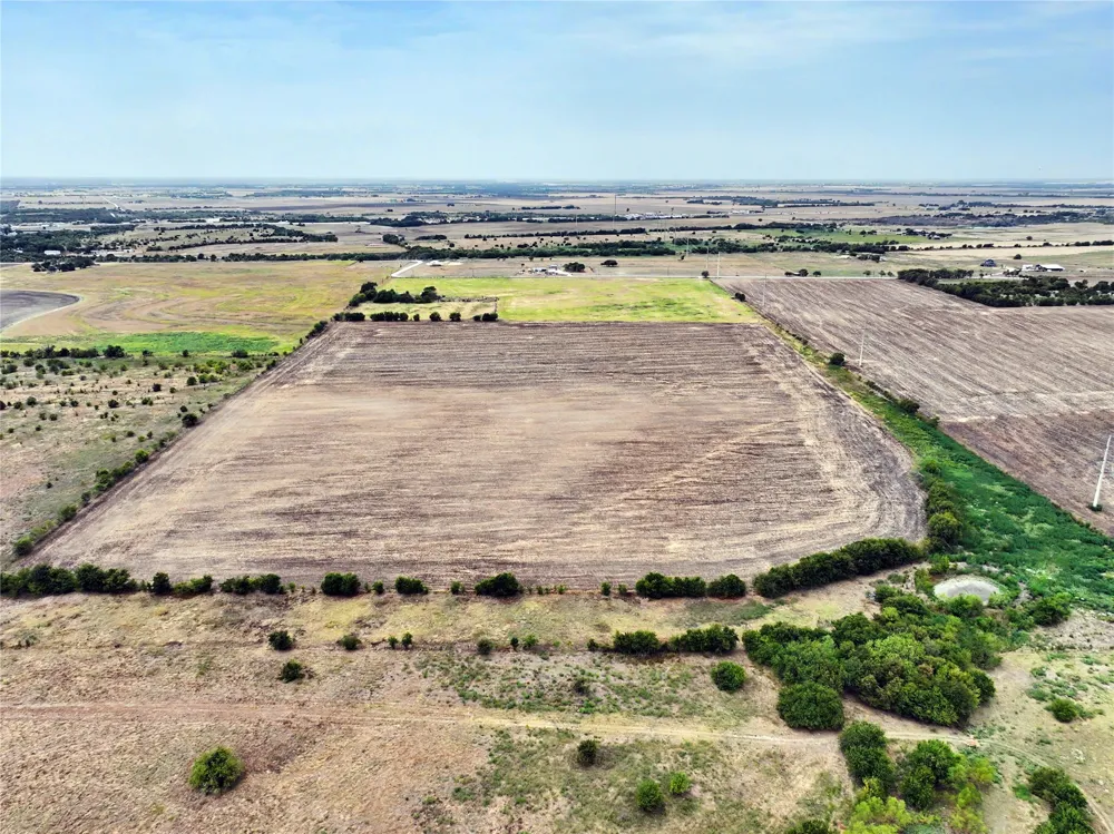 272 HCR-3106 Abbott, TX 76621
