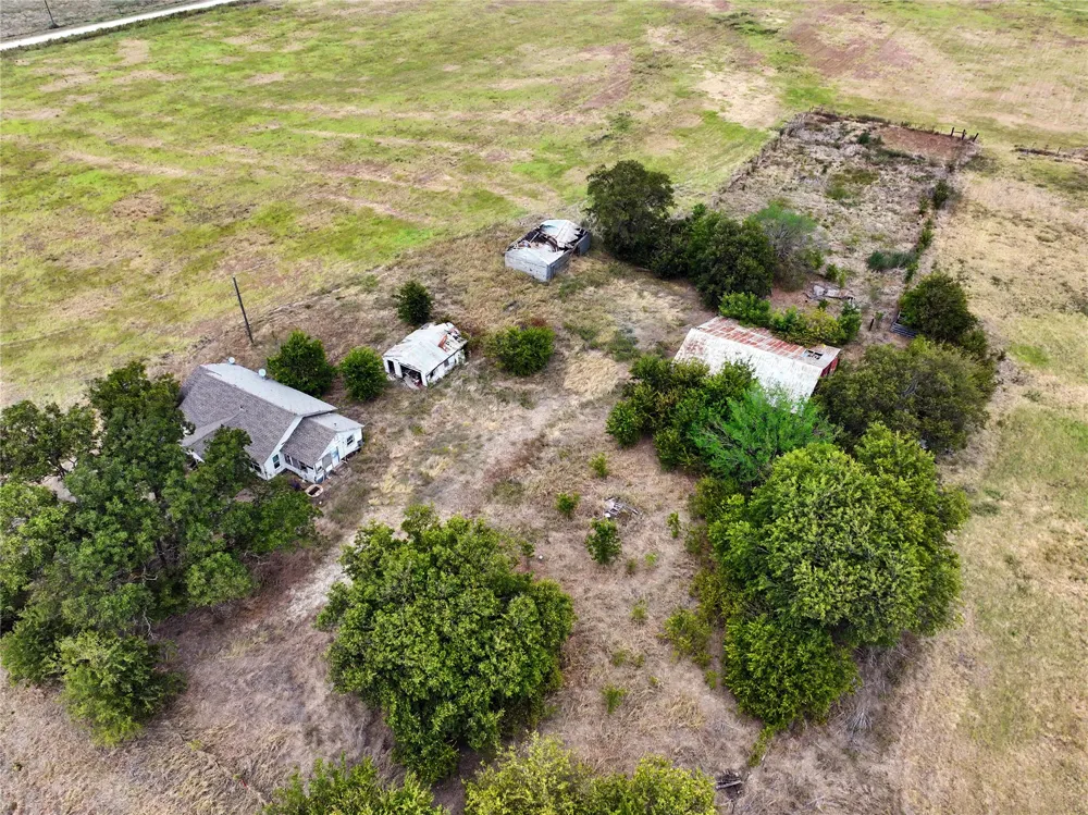 272 HCR-3106 Abbott, TX 76621