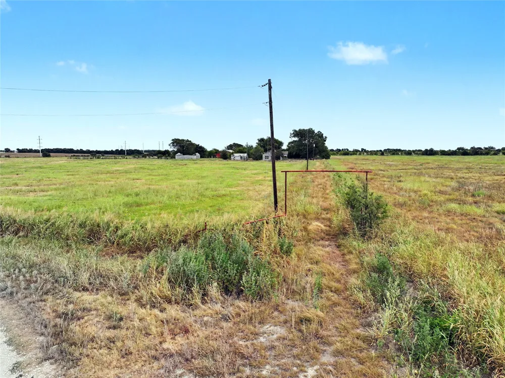 272 HCR-3106 Abbott, TX 76621