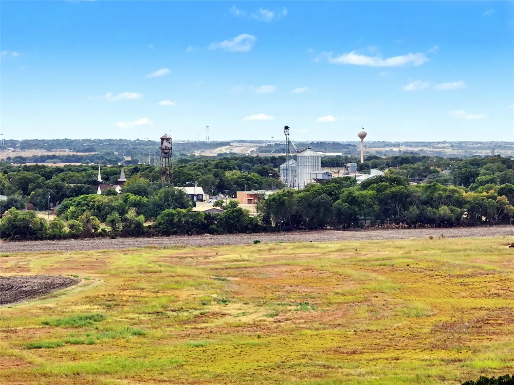 272 HCR-3106 Abbott, TX 76621