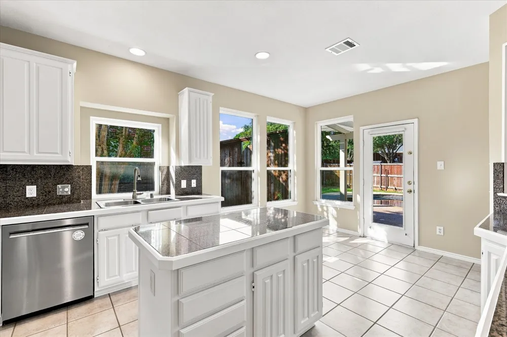 613 Bella Vista Drive Coppell, TX 75019