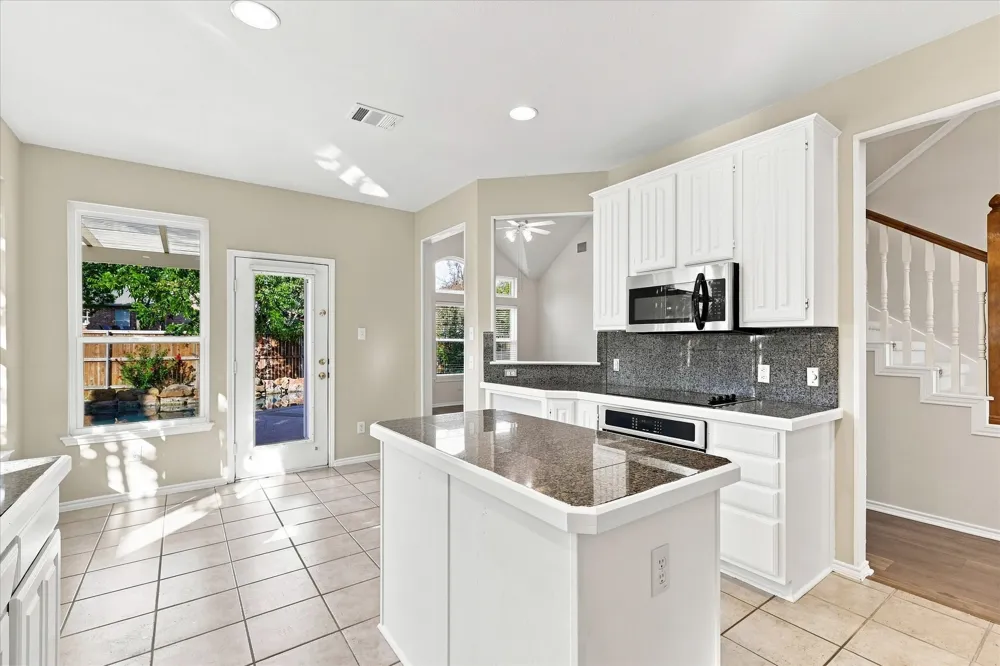 613 Bella Vista Drive Coppell, TX 75019