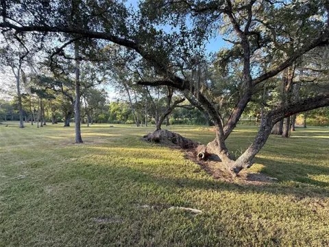 River Oaks Road