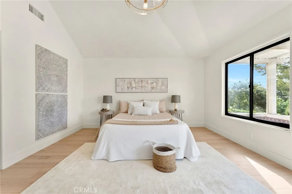28404 Buena Vis Mission Viejo, CA 92692