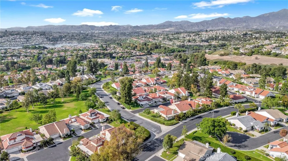 28404 Buena Vis Mission Viejo, CA 92692