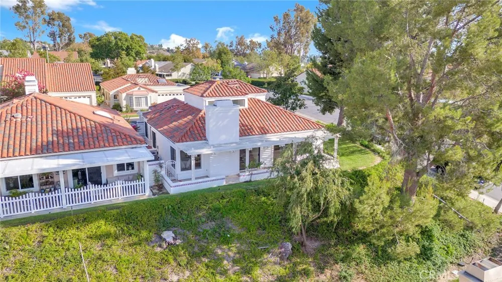28404 Buena Vis Mission Viejo, CA 92692