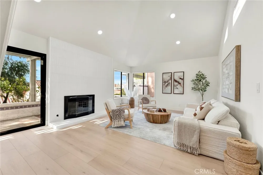 28404 Buena Vis Mission Viejo, CA 92692
