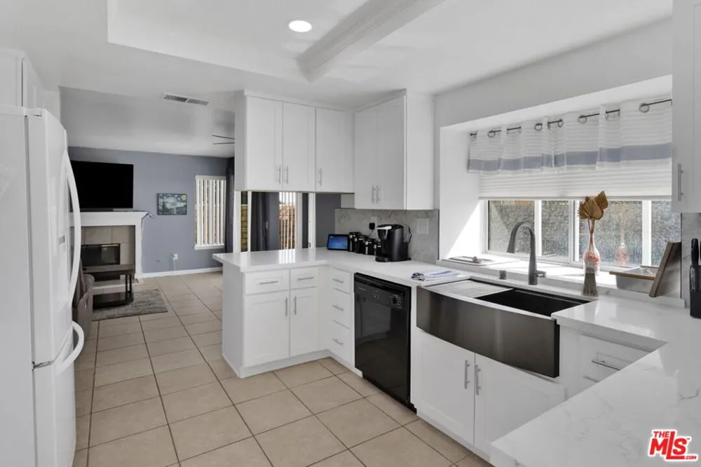 36442 Peridot Lane Palmdale, CA 93550