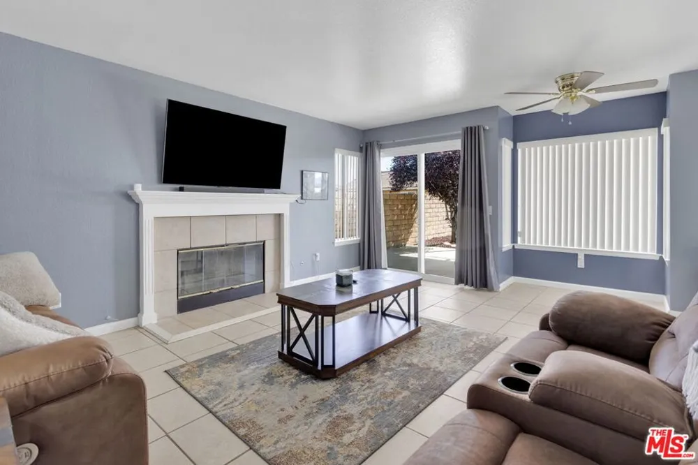 36442 Peridot Lane Palmdale, CA 93550