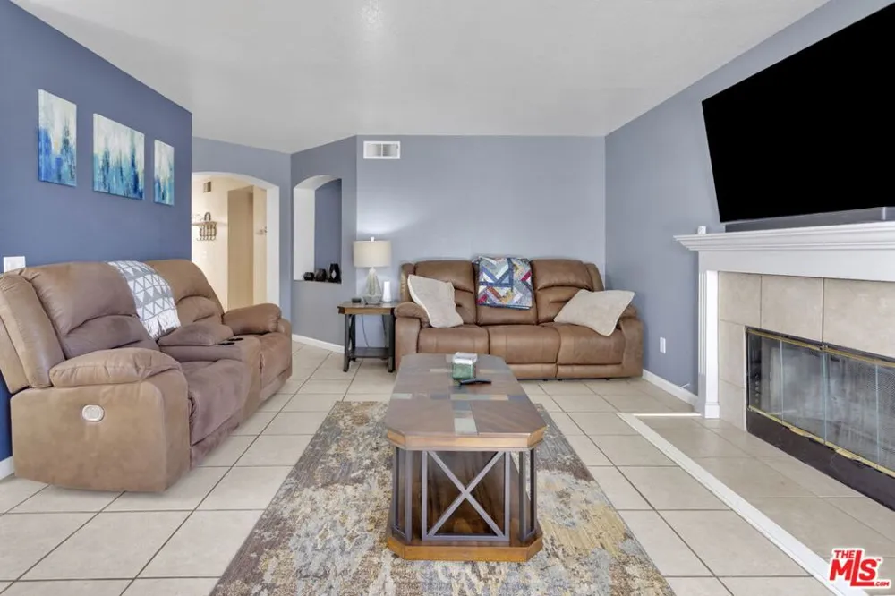 36442 Peridot Lane Palmdale, CA 93550