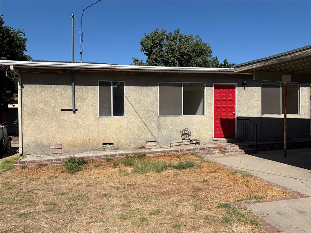 2053 Garfield Pasadena, CA 91104