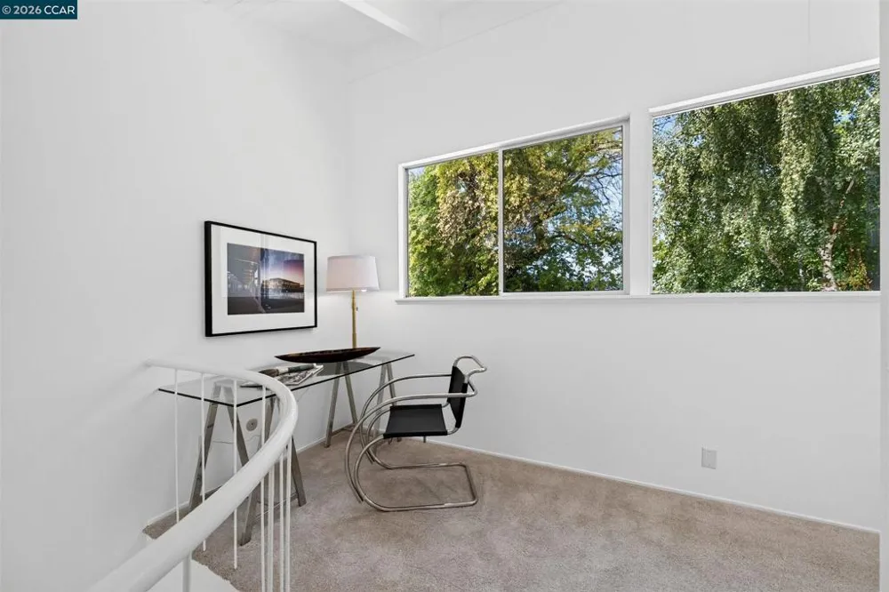 65 Bates Blvd Orinda, CA 94563