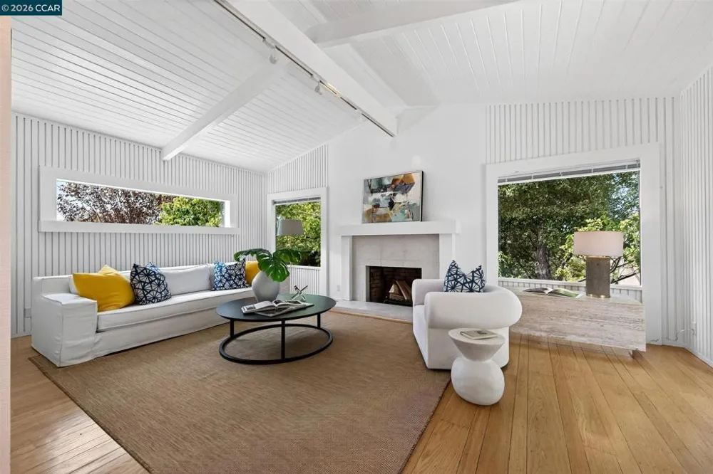65 Bates Blvd Orinda, CA 94563
