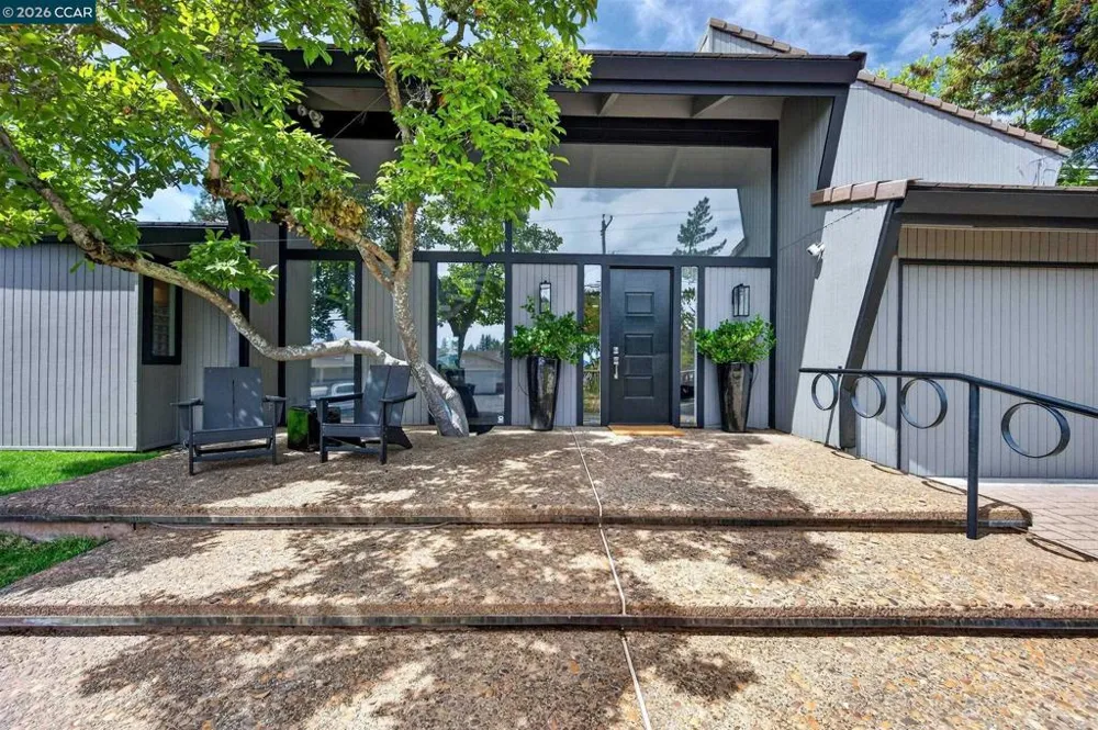 65 Bates Blvd Orinda, CA 94563