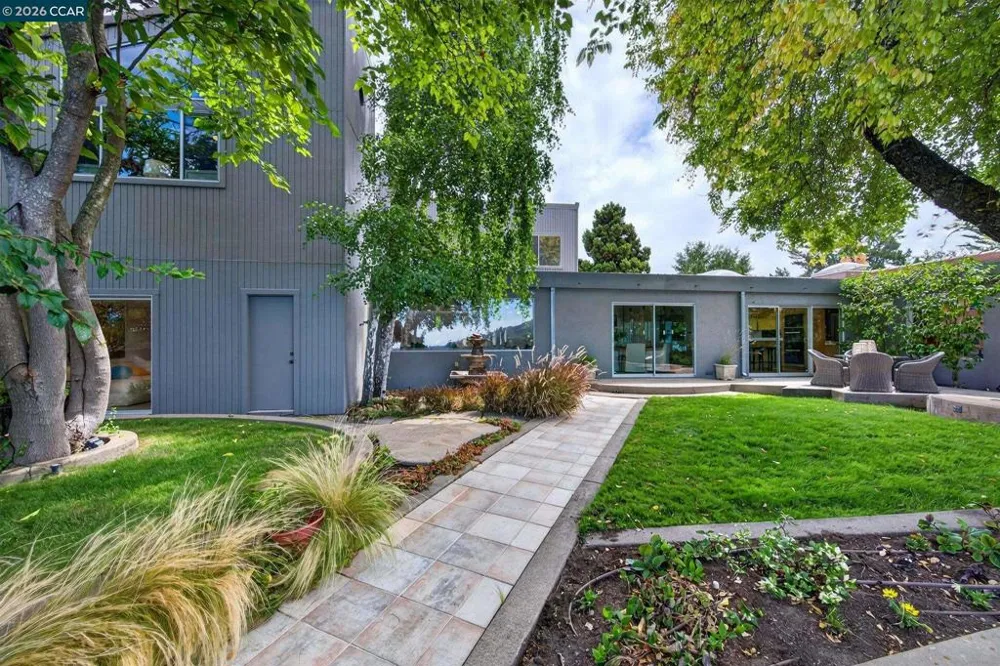 65 Bates Blvd Orinda, CA 94563