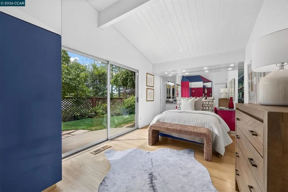 65 Bates Blvd Orinda, CA 94563