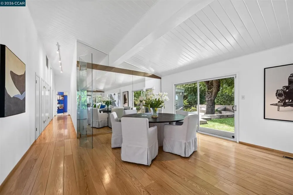 65 Bates Blvd Orinda, CA 94563