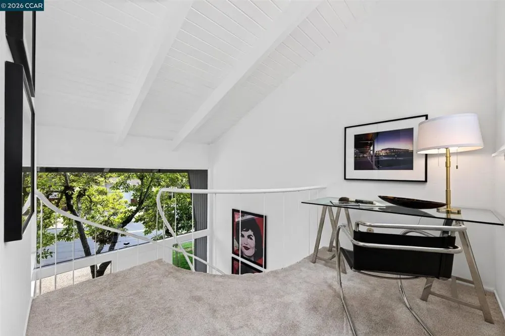 65 Bates Blvd Orinda, CA 94563