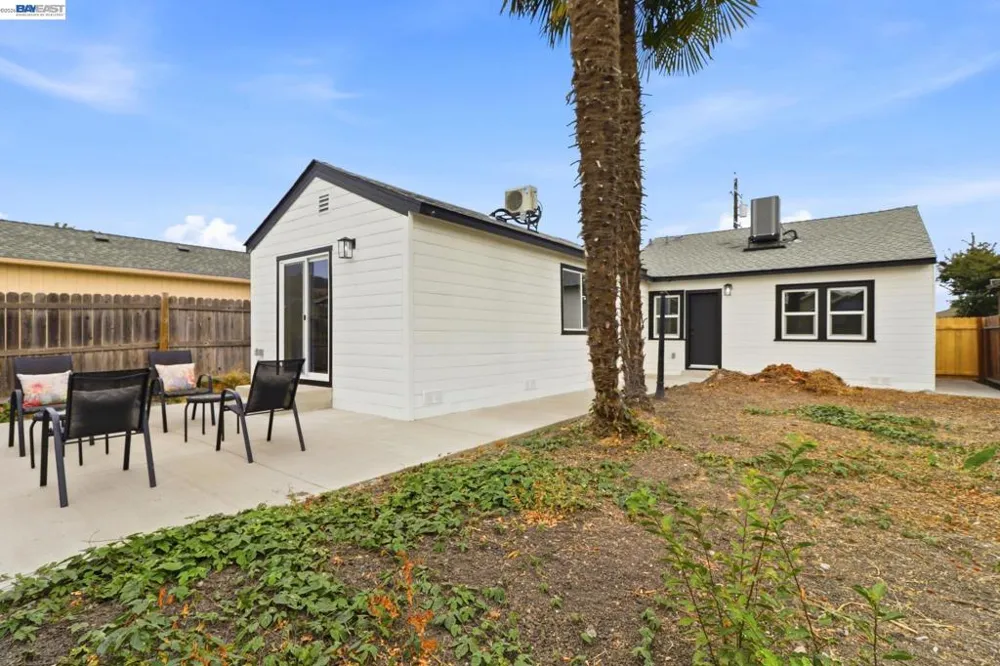 1611 151St Ave San Leandro, CA 94578