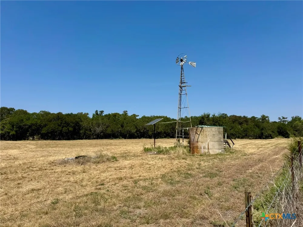 745 S Rocky Trail Lampasas, TX 76550