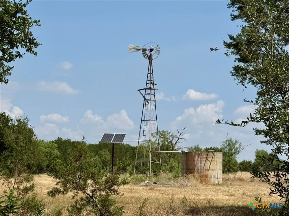 745 S Rocky Trail Lampasas, TX 76550