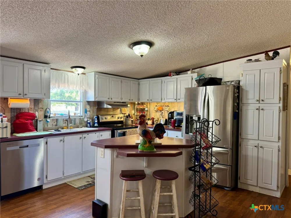 745 S Rocky Trail Lampasas, TX 76550